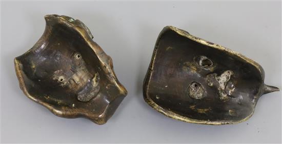 Two Japanese bronze models of noh masks, 19th century, H. 5.5 and 4.7cm